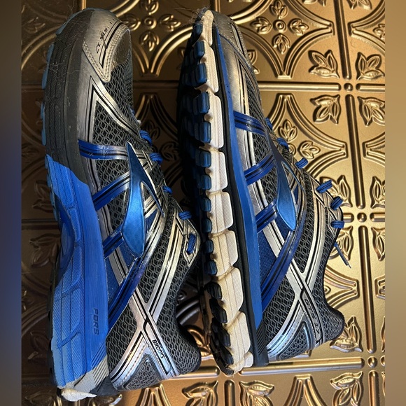 Brooks GTS Adrenaline 17. Running Shoes in Black and Blue size 14 wide. Men’s - Picture 4 of 10